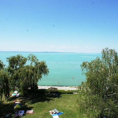 Panorama Beach Apartmanok Шіофок Екстер'єр фото